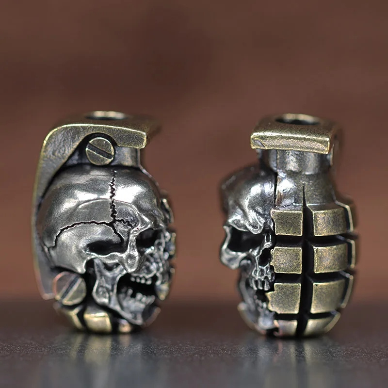 Dual Color Skull Grenade Brass - Paracord Bracelet recension och pris