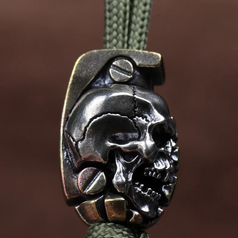 Dual Color Skull Grenade Brass - Paracord Bracelet recension och pris